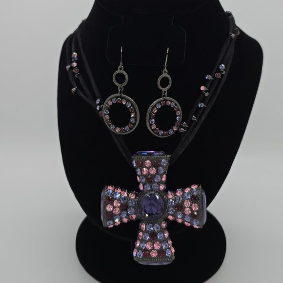 Vintage Black-tone Metal Purple & Pink Crystal Maltese Cross on Triple Cord - Picture 3 of 3